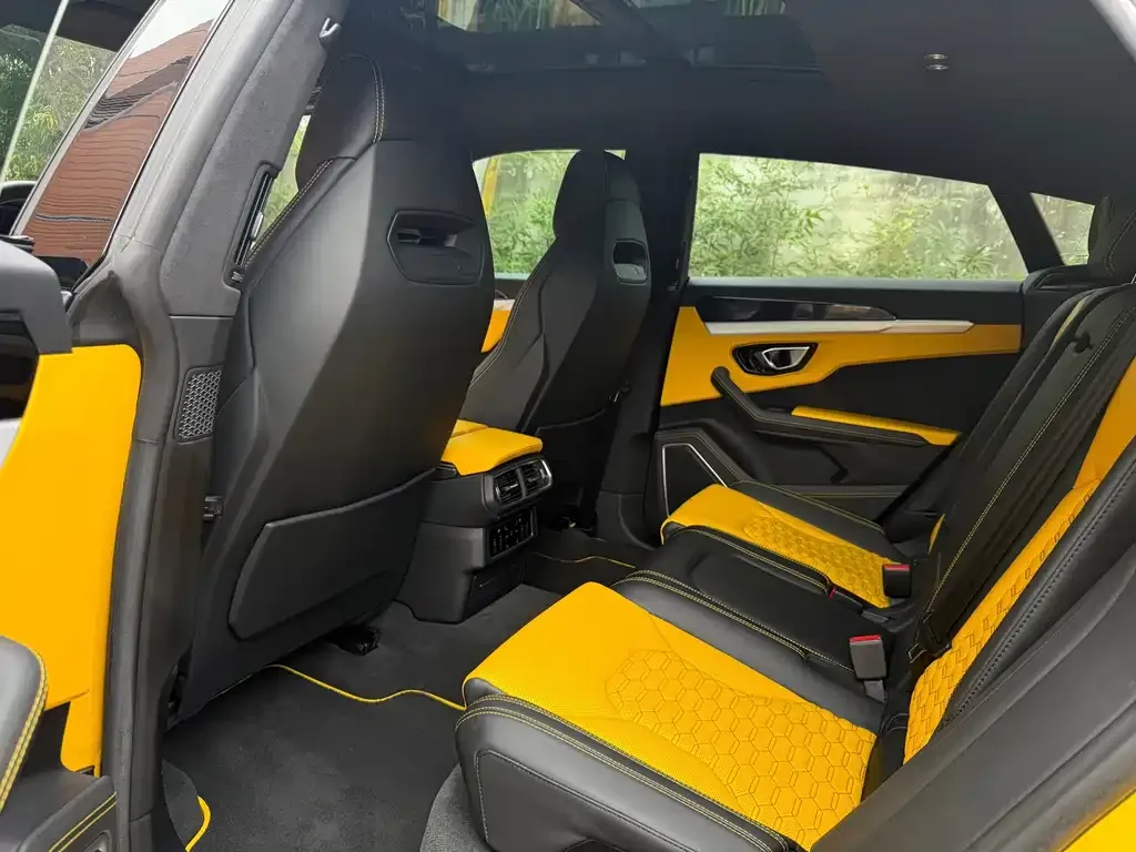 Lamborghini Urus — фото 3