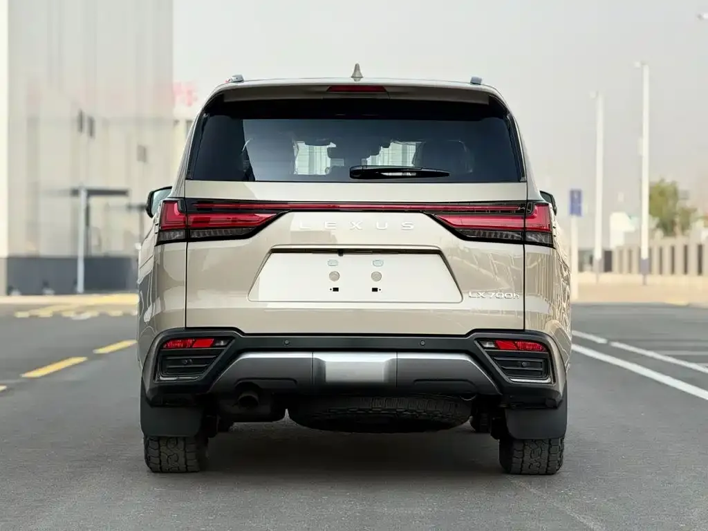 Lexus LX — фото 2