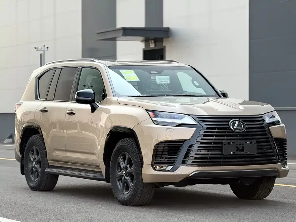 Lexus LX — фото 9