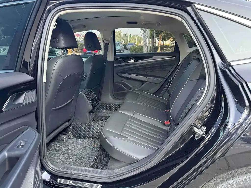 Volkswagen Passat — фото 2