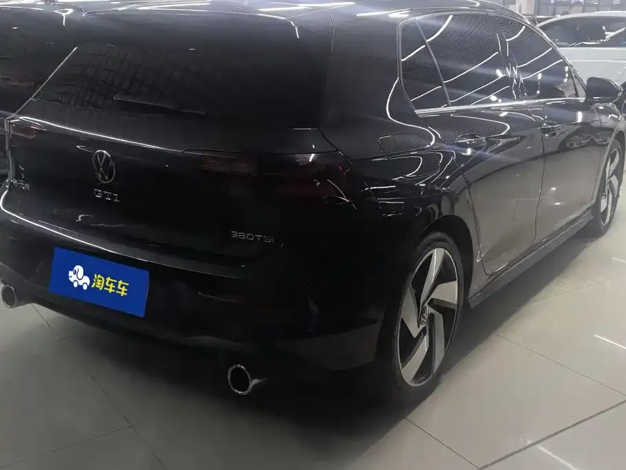 Volkswagen Golf GTI — фото 10