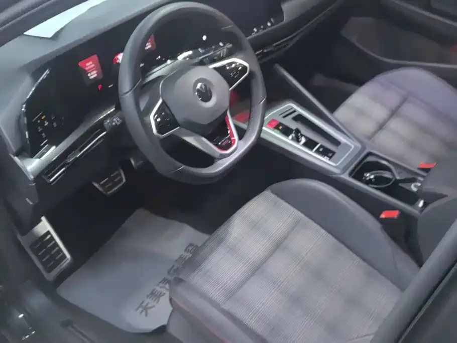 Volkswagen Golf GTI — фото 7