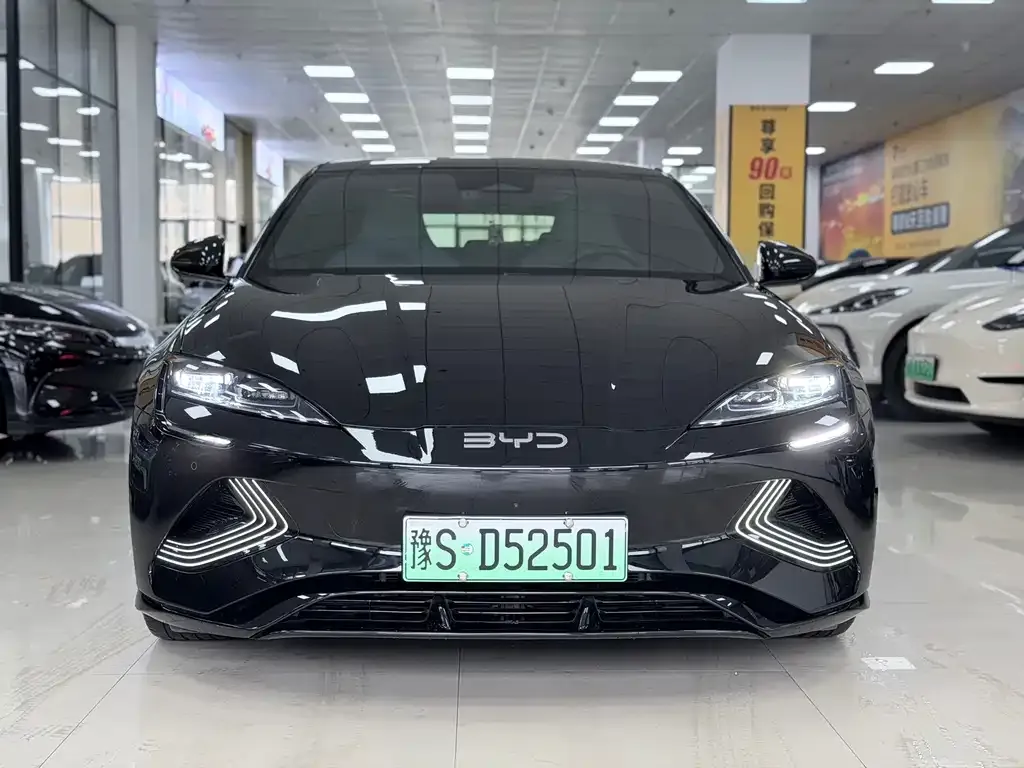 BYD Seal — фото 8