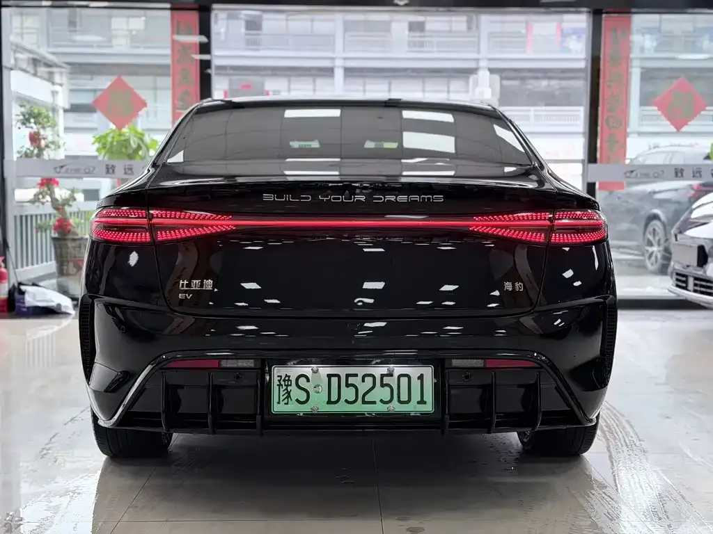 BYD Seal — фото 9