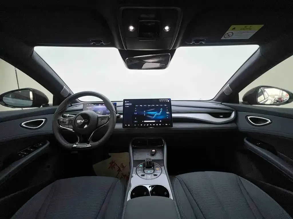 BYD Seal 06GT — фото 8