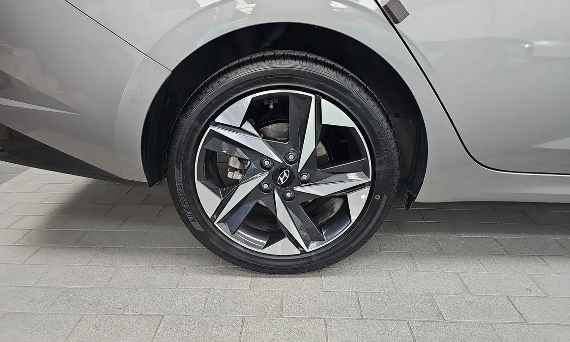 Hyundai AVANTE — фото 10