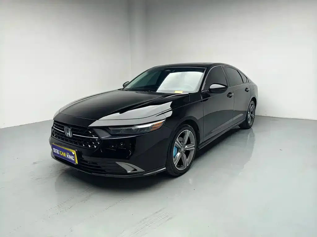 Honda Accord — фото 1