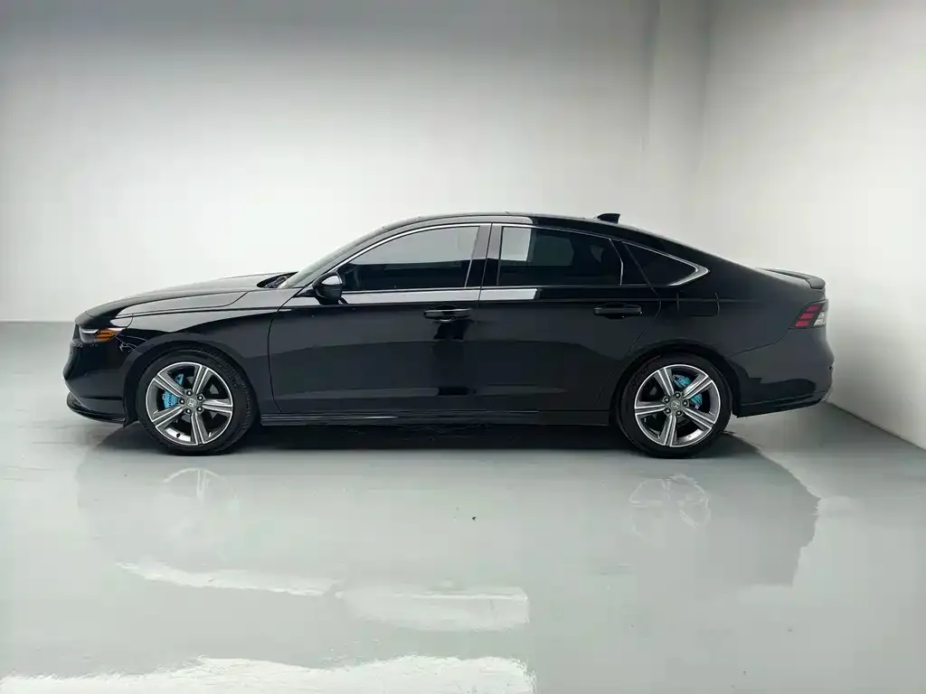 Honda Accord — фото 3