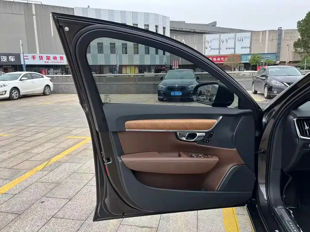 Volvo S90 — фото 2