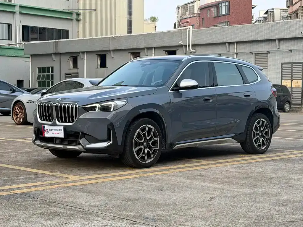 BMW X1 — фото 1