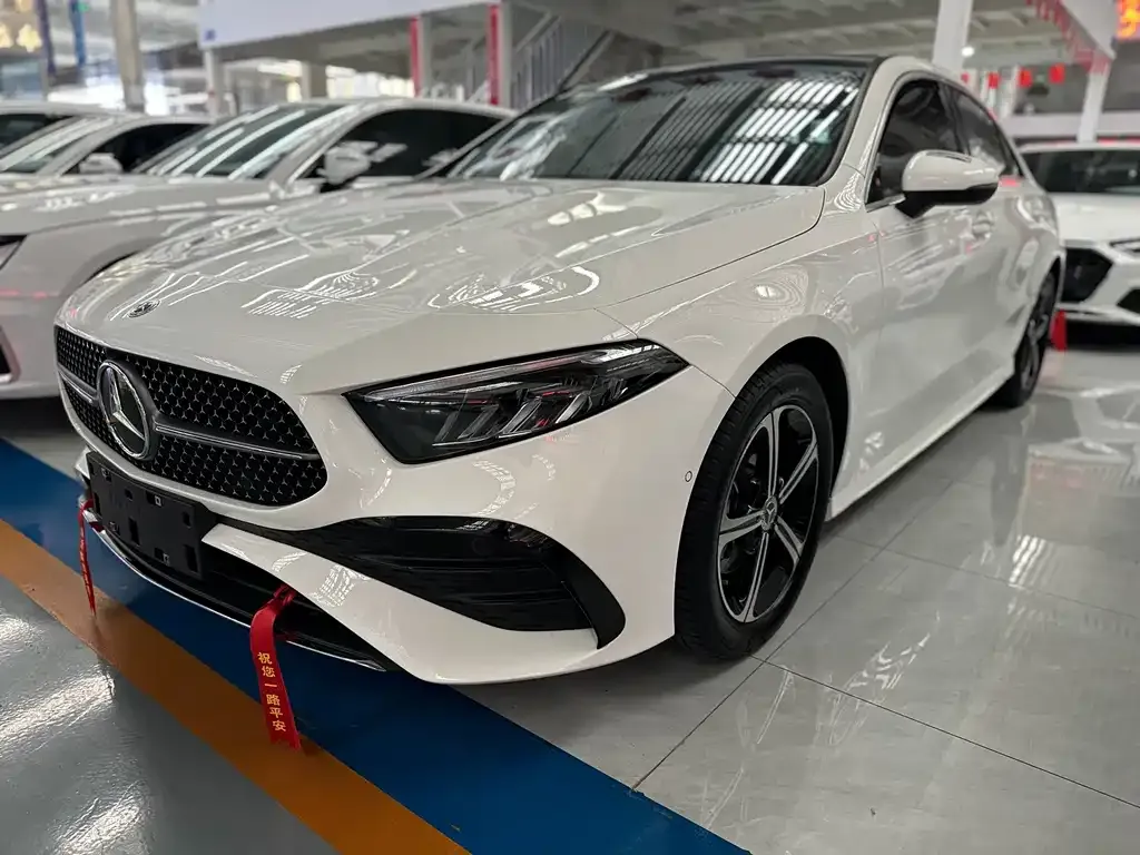 Mercedes-Benz A-Class — фото 1