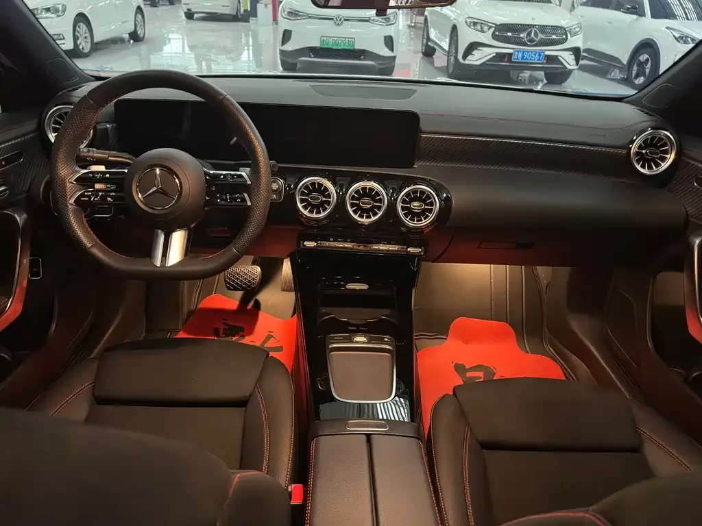Mercedes-Benz A-Class — фото 10