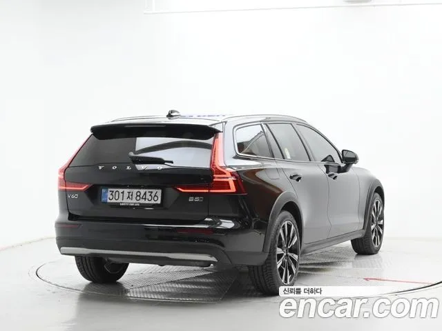 Volvo V60 — фото 2