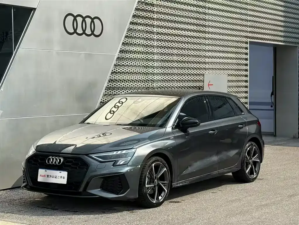 Audi A3 — фото 1