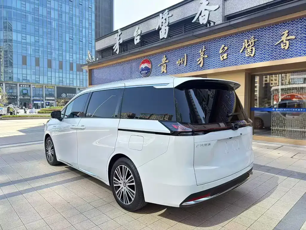GAC Motor Trumpchi E8 PHEV — фото 5