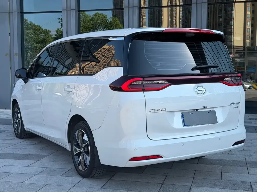 GAC Motor Trumpchi M6 — фото 6