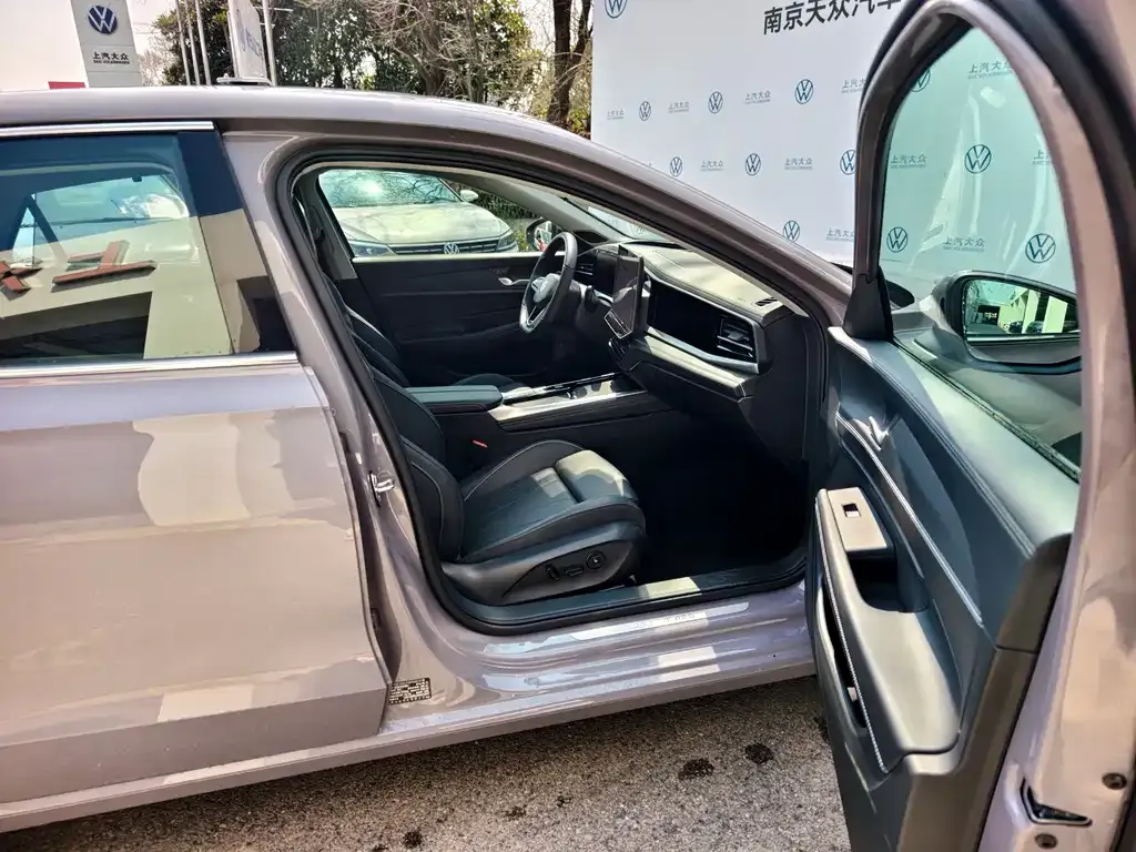 Volkswagen Passat — фото 10