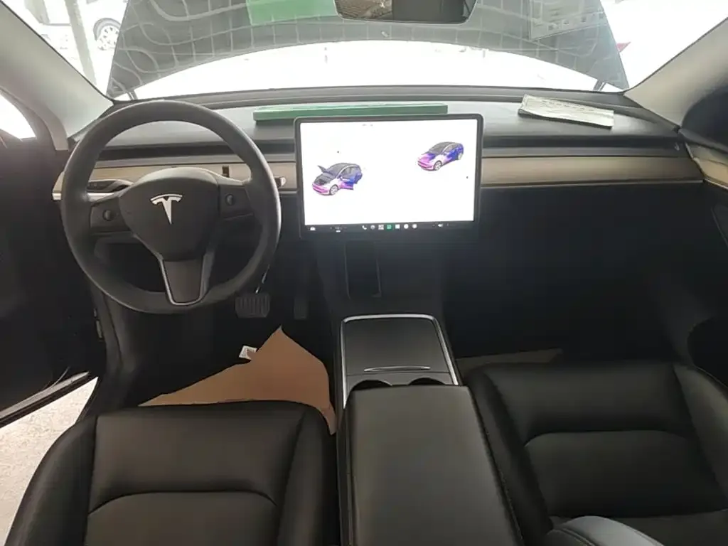 Tesla Model Y — фото 2