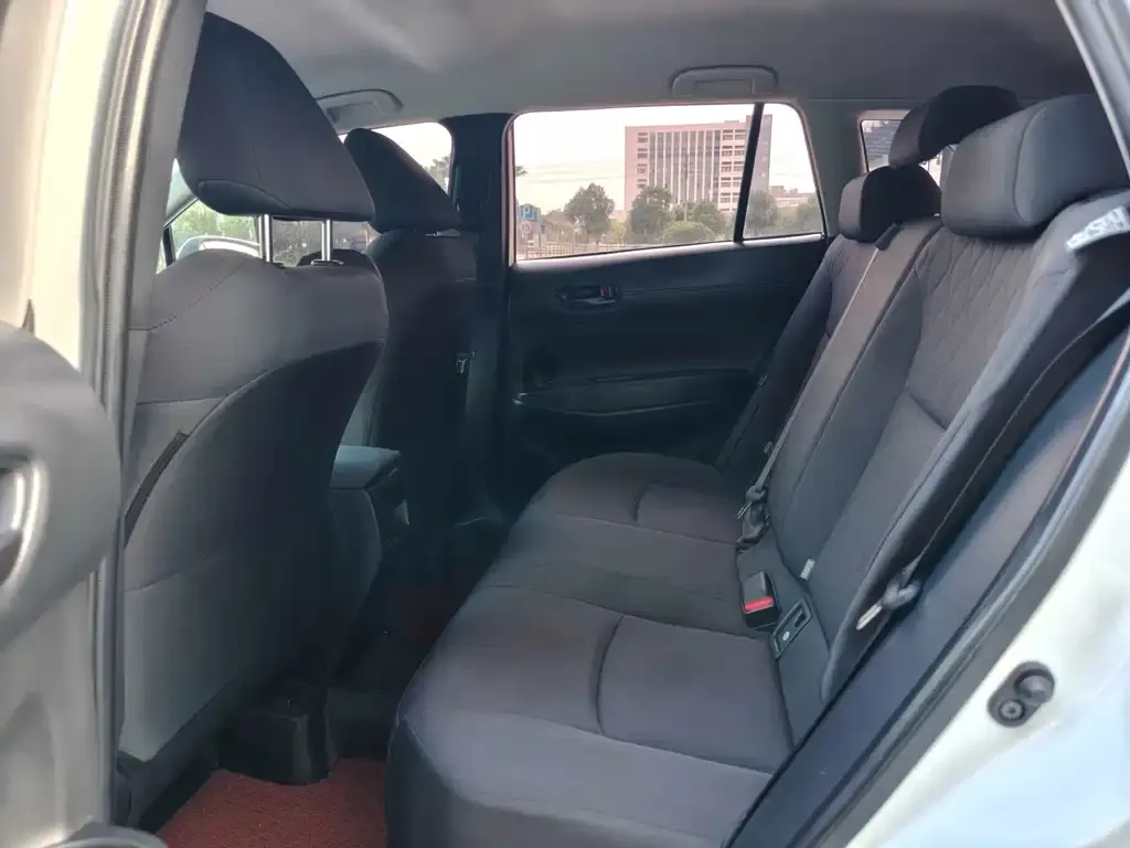 Toyota Corolla Cross — фото 2