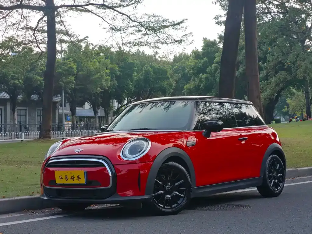 MINI Cooper (3-door) — фото 1