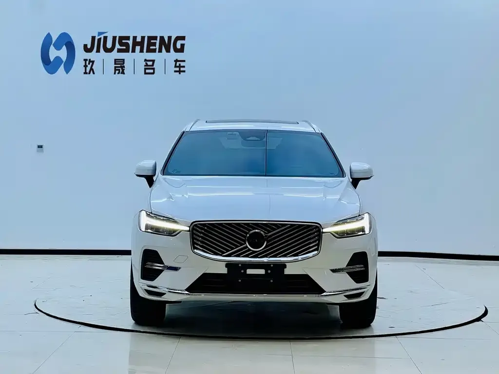 Volvo XC60 — фото 7
