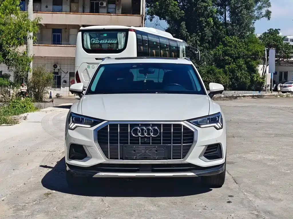Audi Q3 — фото 10