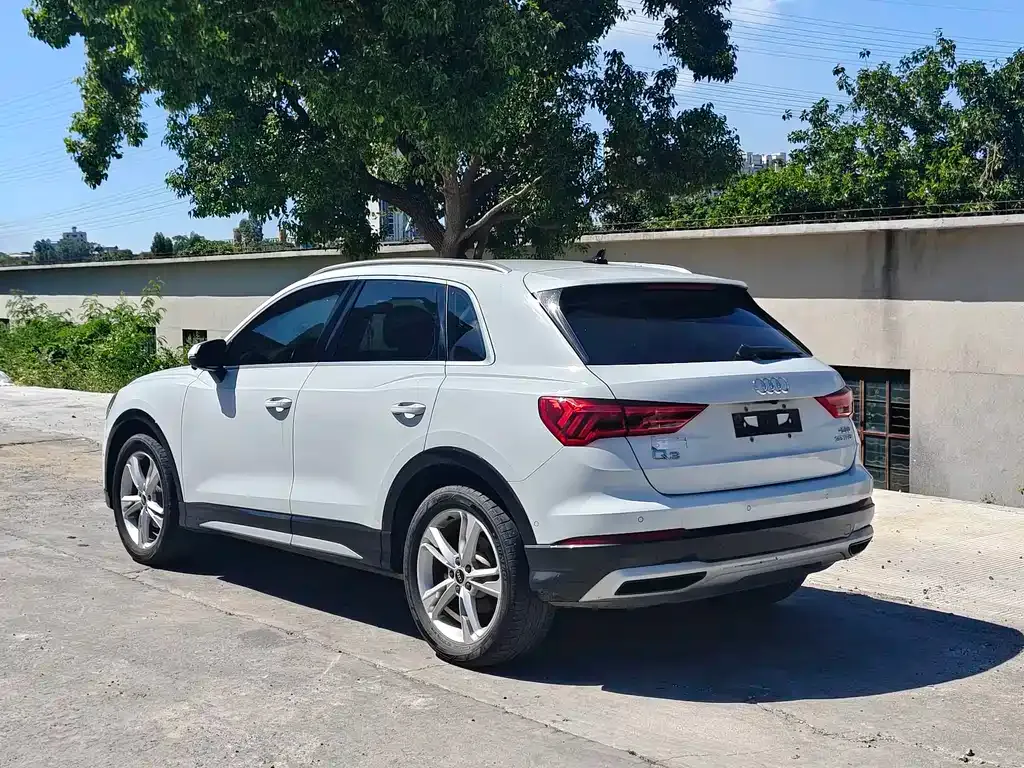 Audi Q3 — фото 7