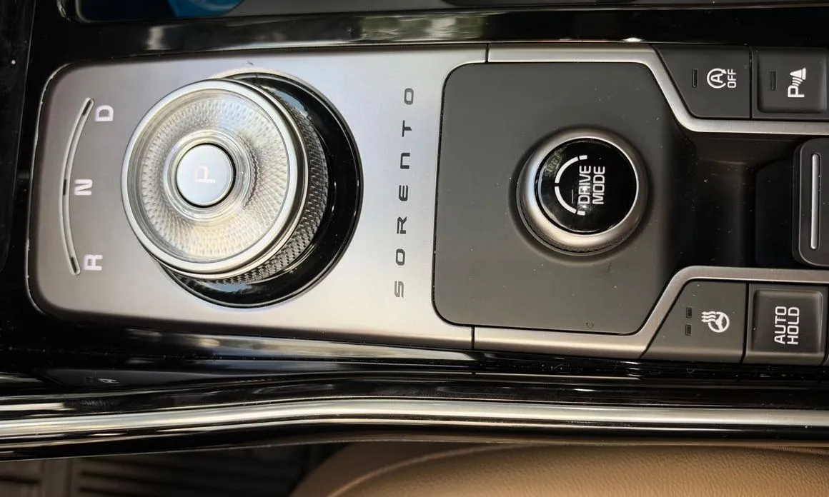 Kia Sorento — фото 9
