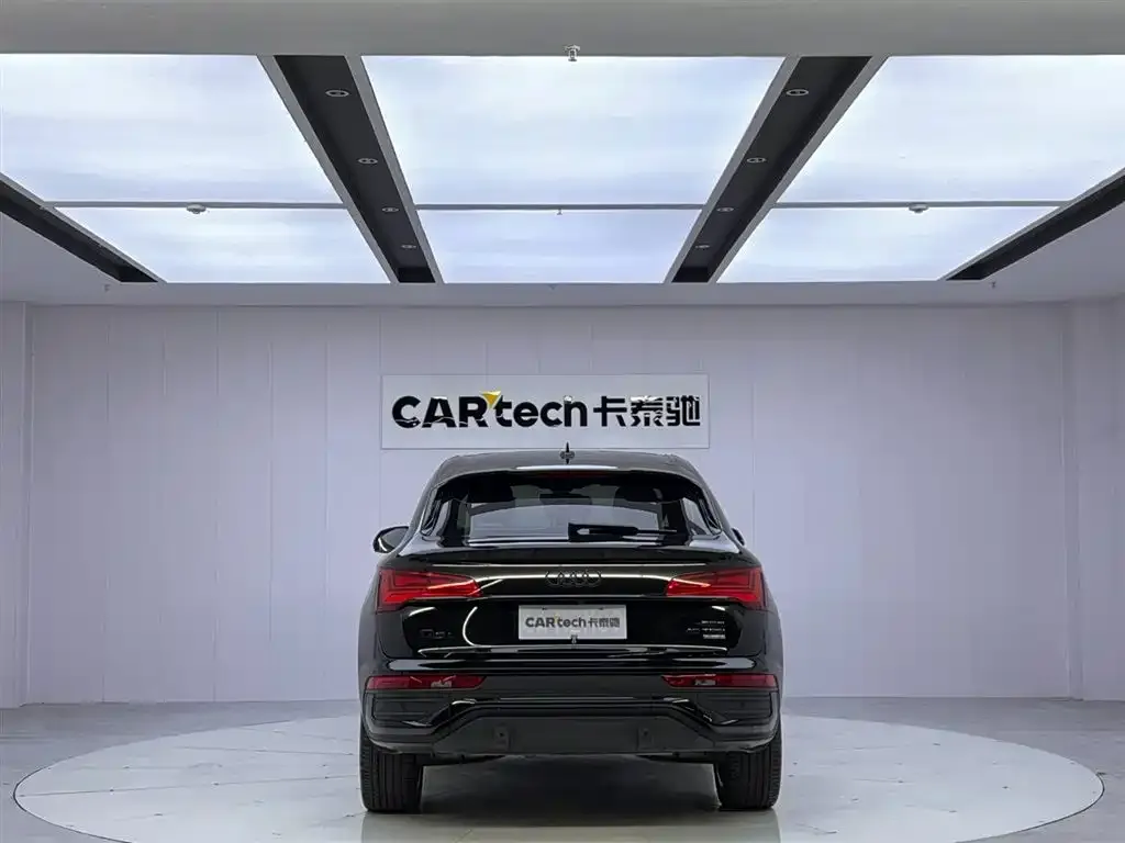 Audi Q5L Sportback — фото 2