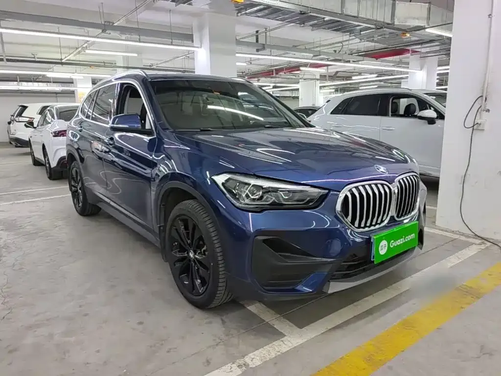 BMW X1 — фото 9
