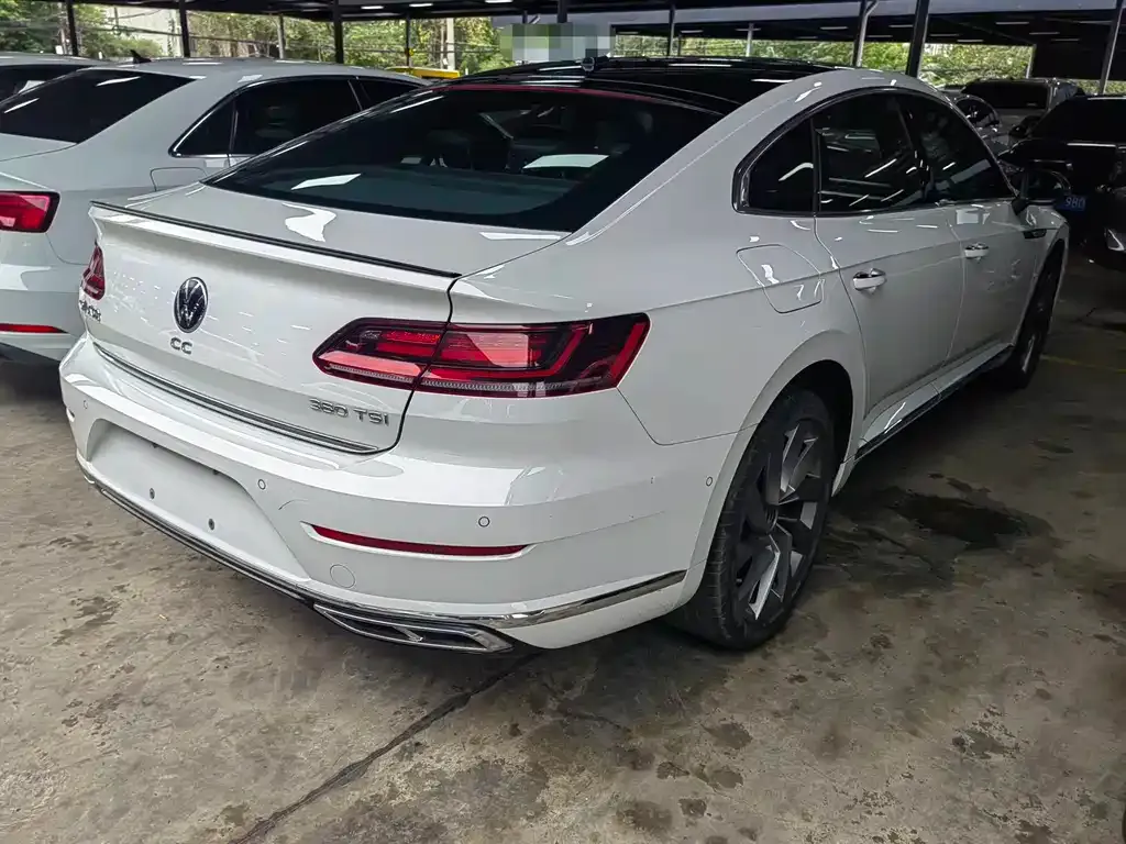 Volkswagen CC — фото 6