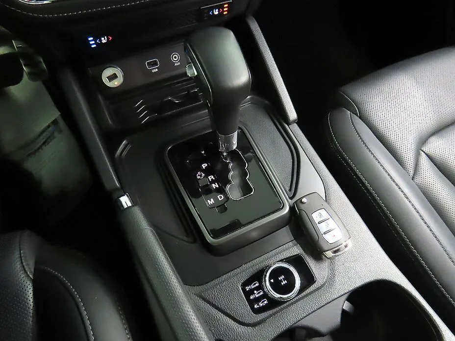 KG Mobility (Ssangyong) Rexton — фото 4