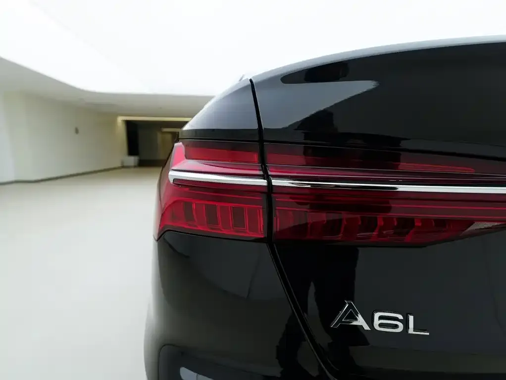 Audi A6L — фото 5