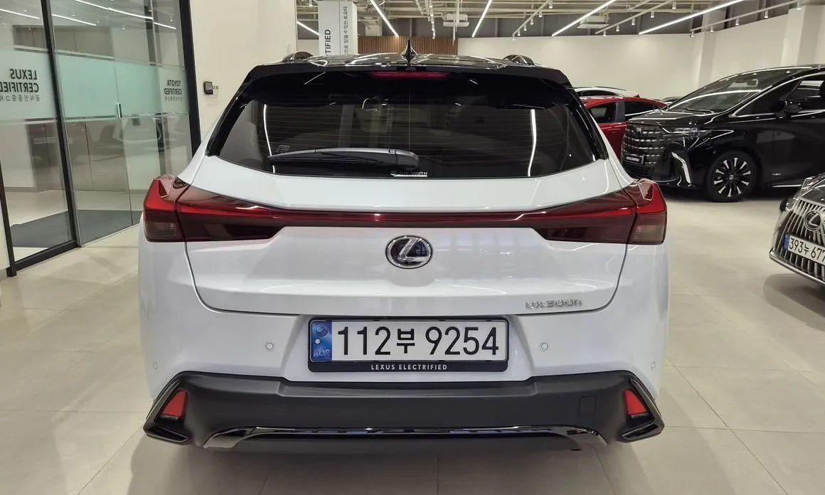 Lexus UX — фото 8