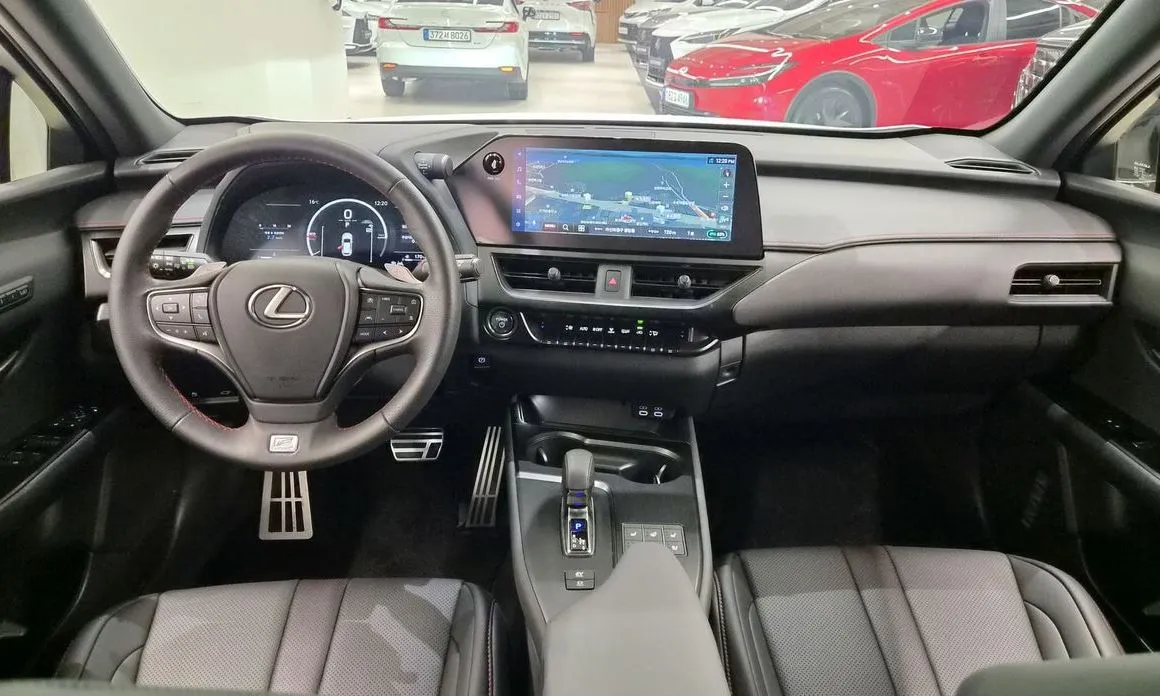 Lexus UX — фото 5