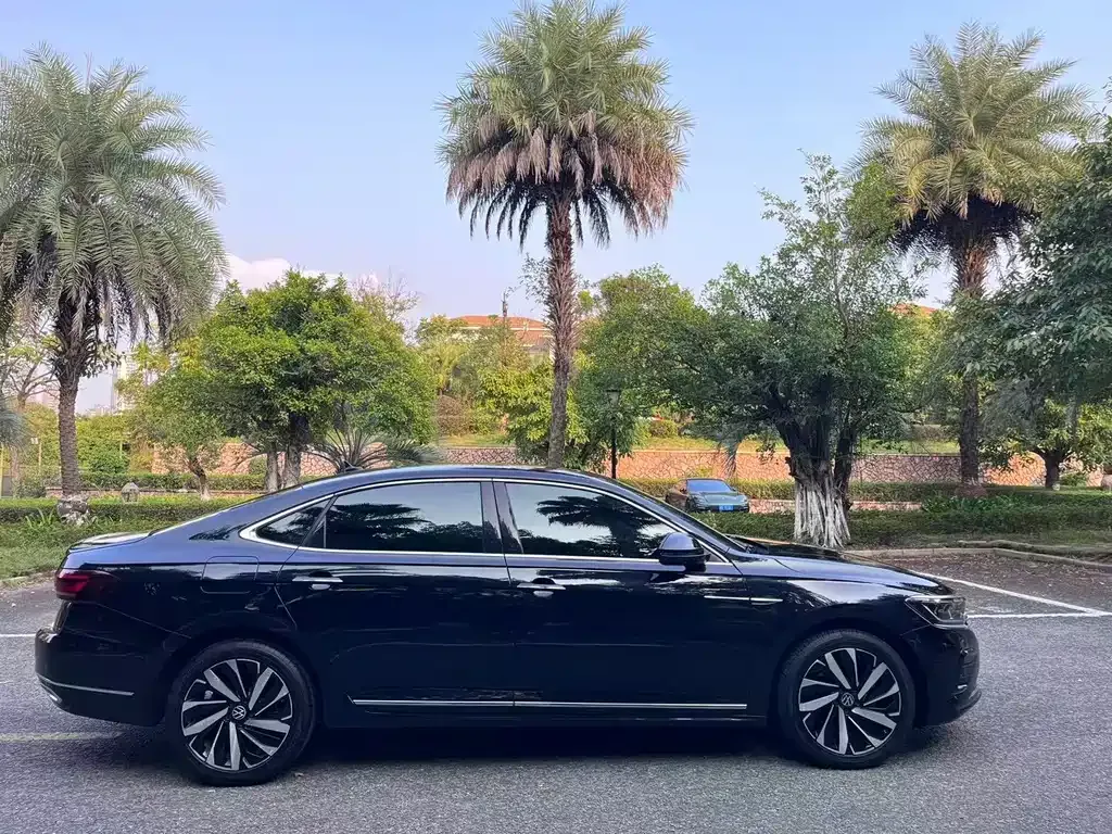 Volkswagen Passat — фото 7