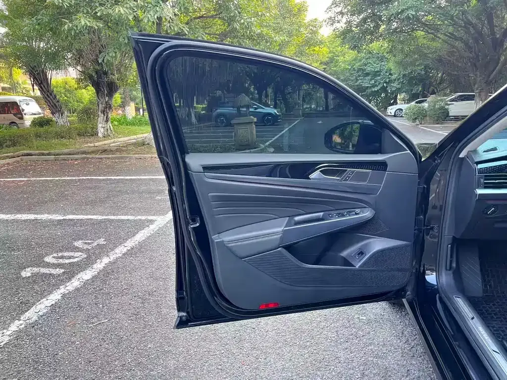 Volkswagen Passat — фото 10