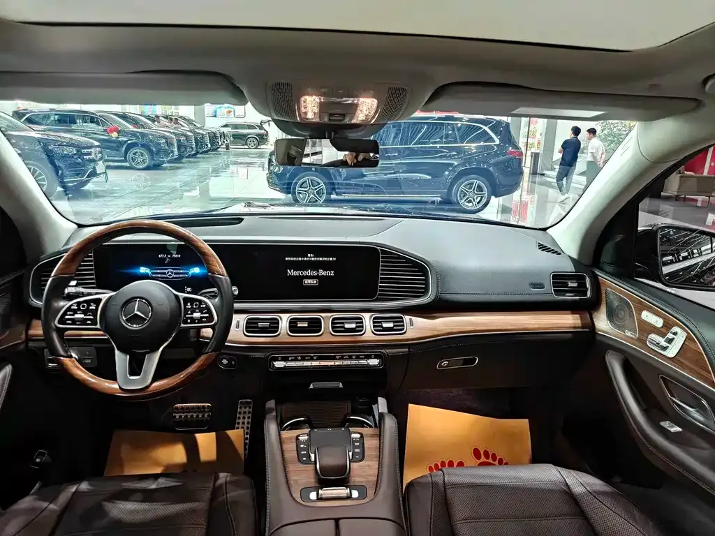 Mercedes-Benz GLS — фото 2