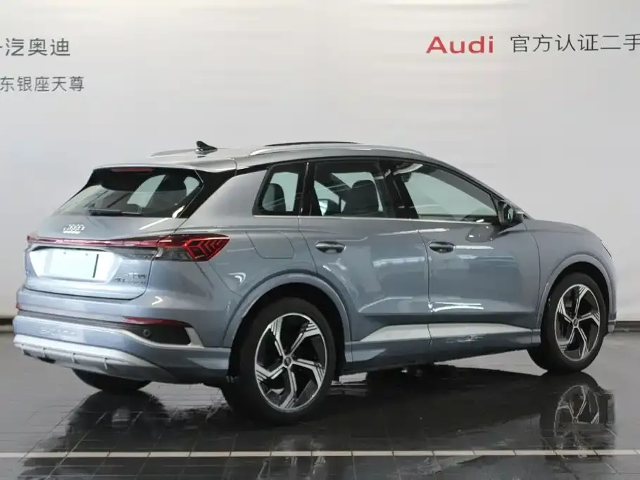Audi Q4 e-tron — фото 7