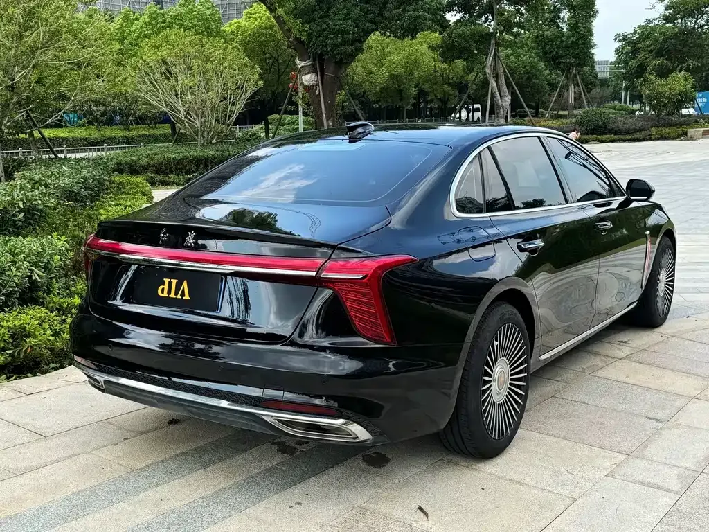 Hongqi H5 — фото 6
