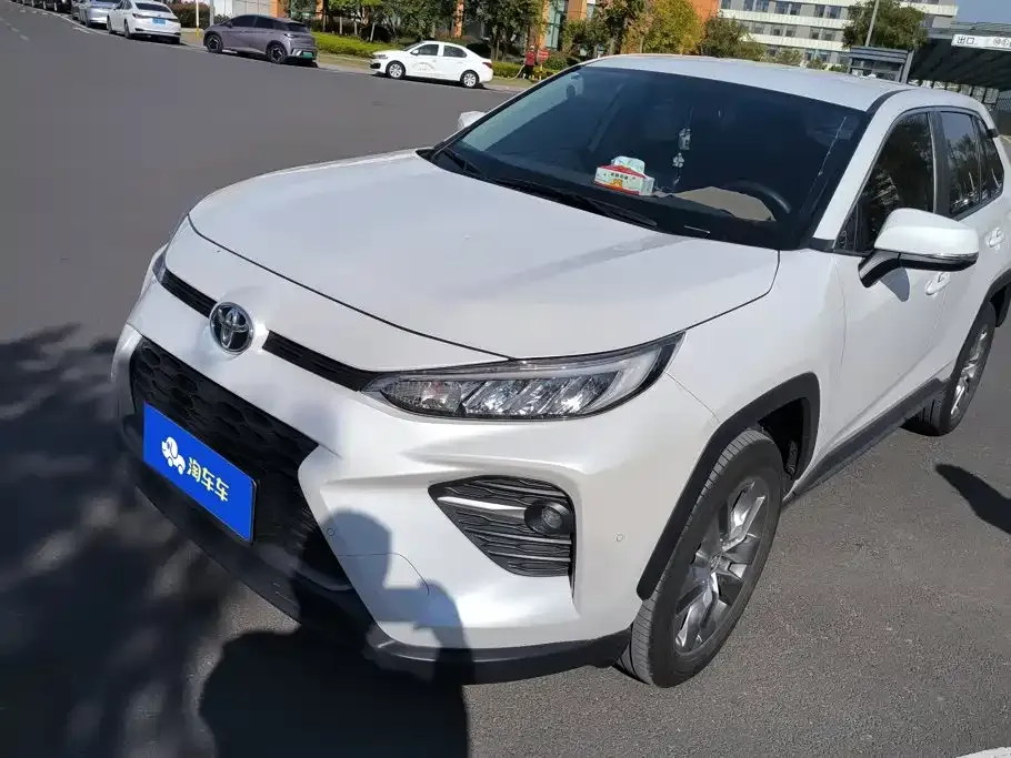 Toyota Wildlander — фото 1
