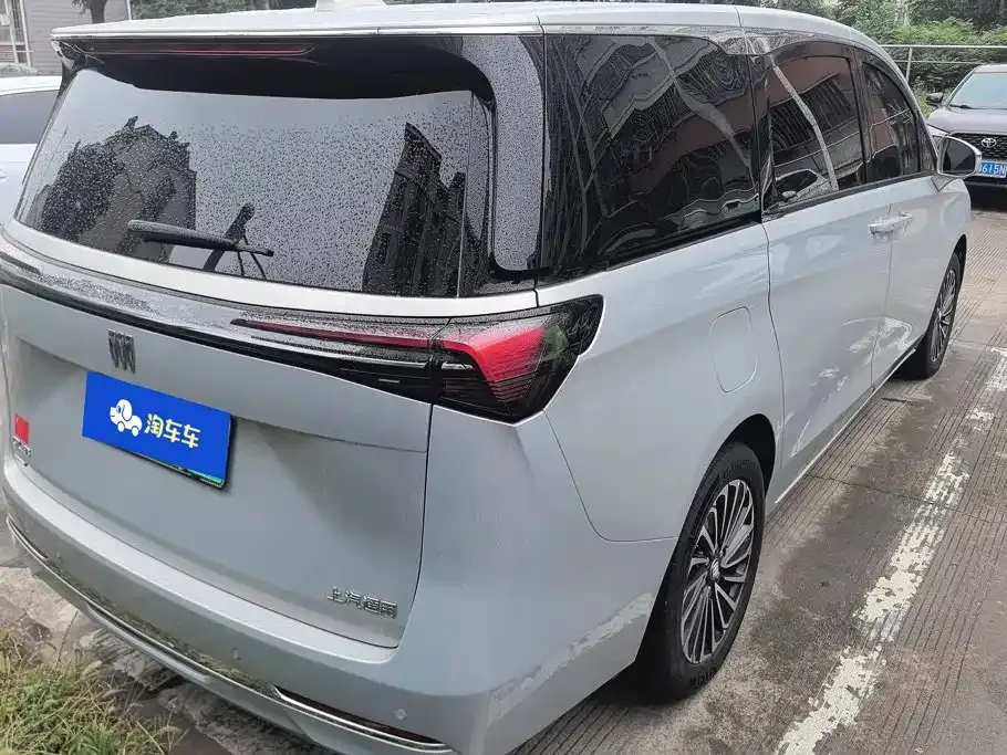 Buick GL8 Hybrid — фото 9