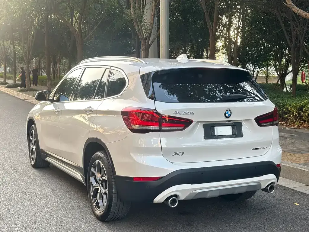 BMW X1 — фото 5