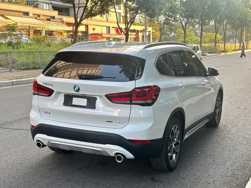 BMW X1 — фото 9