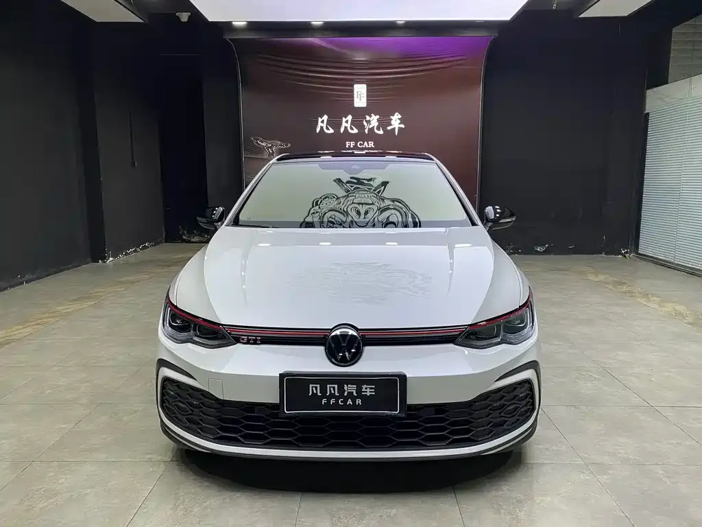 Volkswagen Golf GTI — фото 9