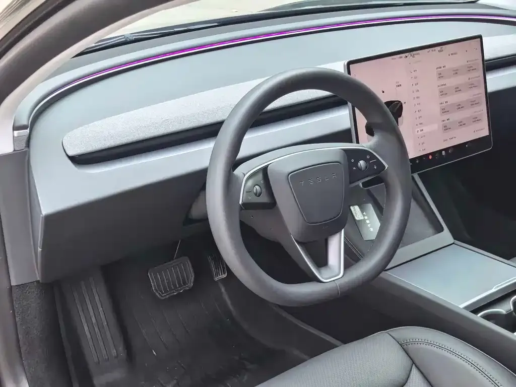 Tesla Model 3 — фото 3