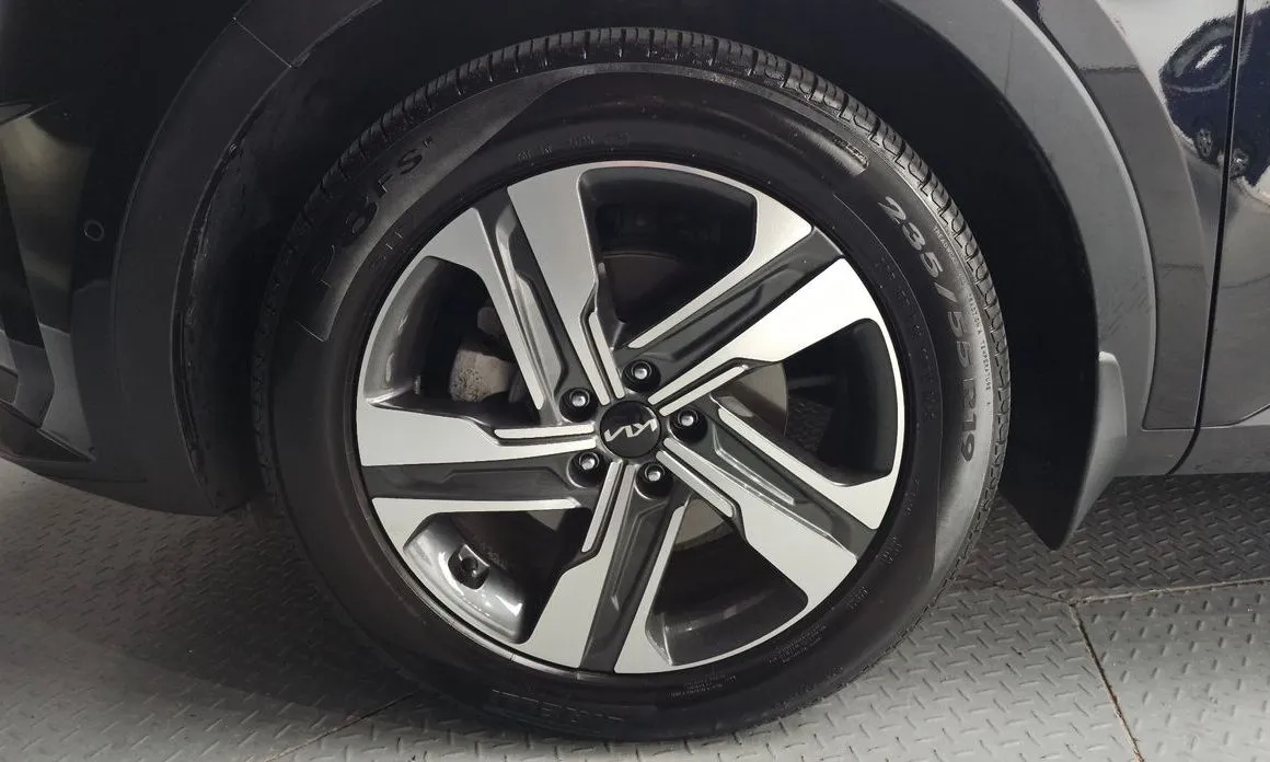 Kia Sorento — фото 10