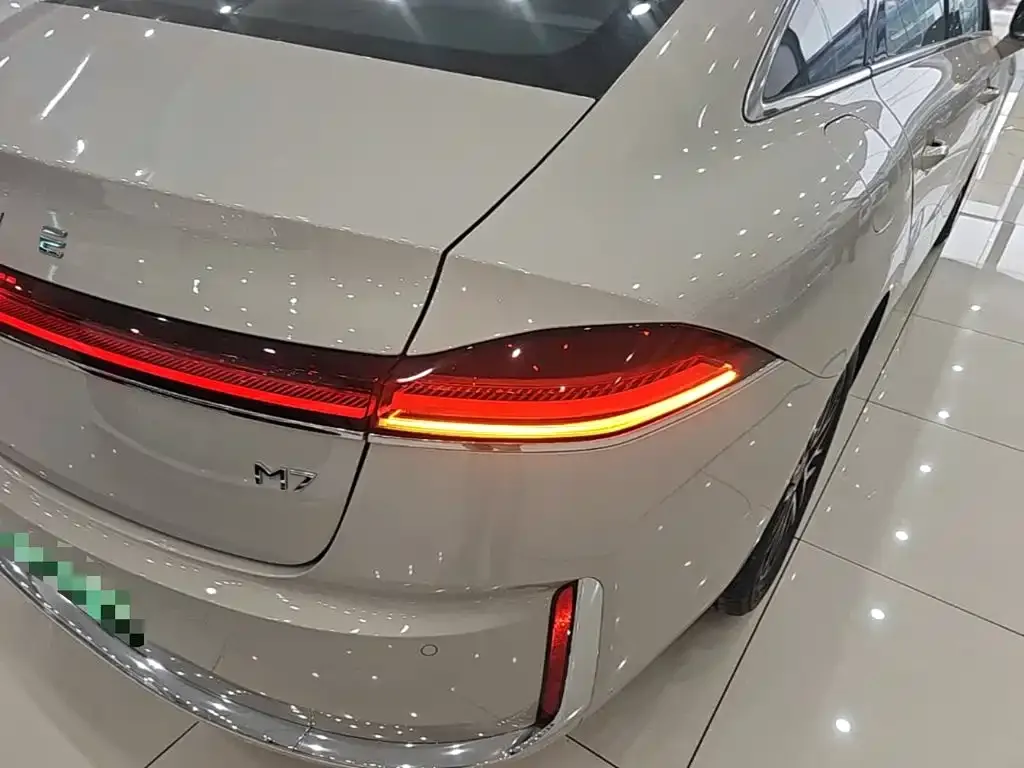Roewe M7 DMH — фото 7