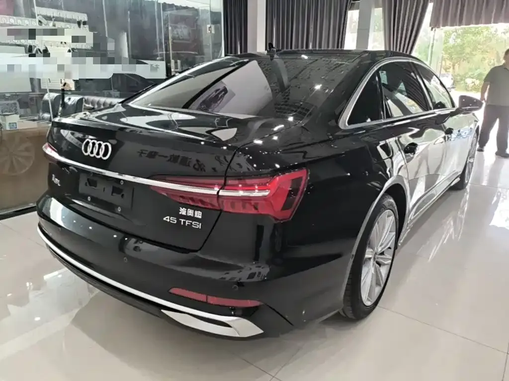 Audi A6L — фото 5