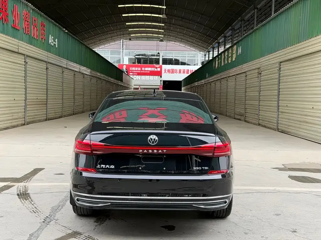 Volkswagen Passat — фото 10